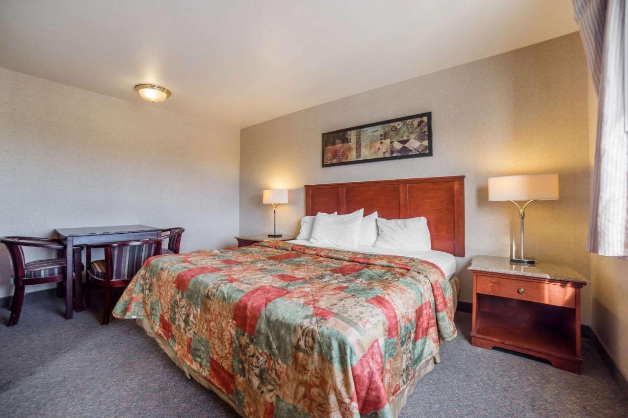 Rodeway Inn & Suites Nampa Buitenkant foto