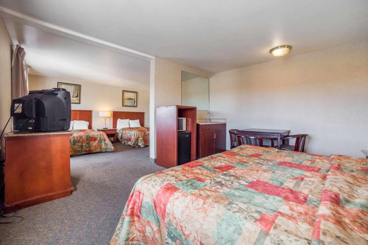 Rodeway Inn & Suites Nampa Buitenkant foto